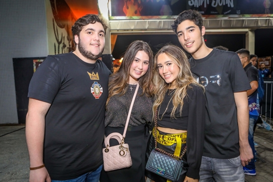 Marcela Dias Branco troca de idade e festeja a data na Saint John