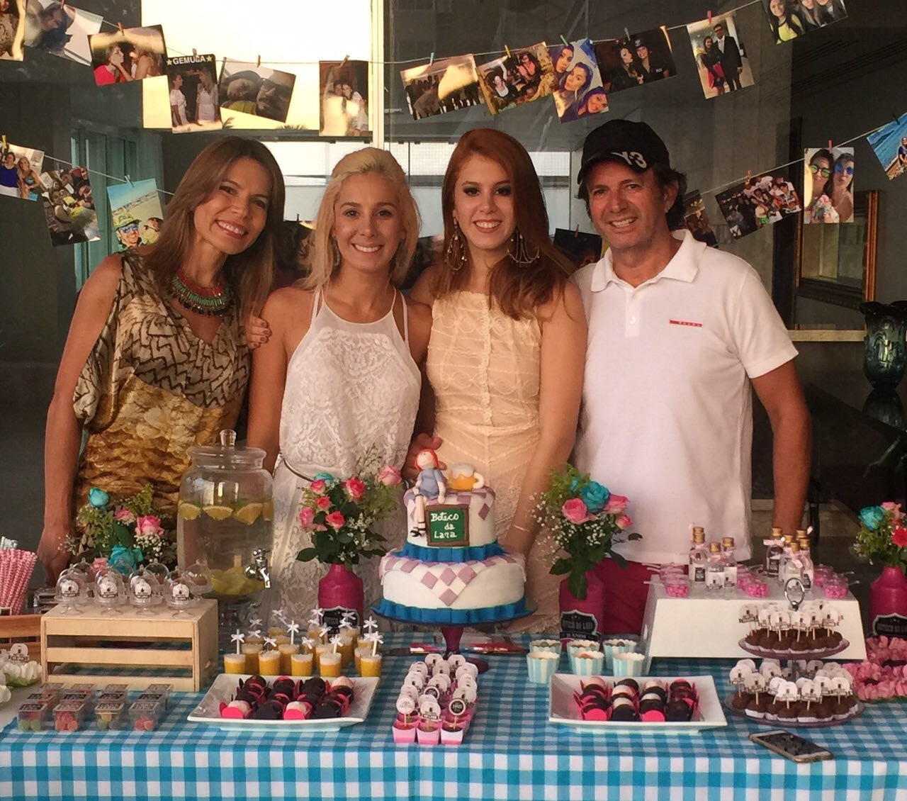 Lara Silva brinda seus 20 anos!