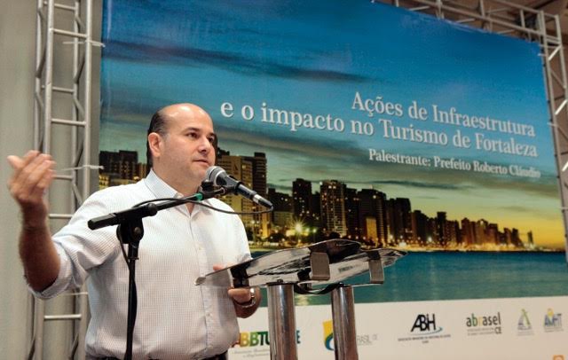 Roberto Cláudio empolga integrantes do trade turístico com fala sobre avanços da gestão