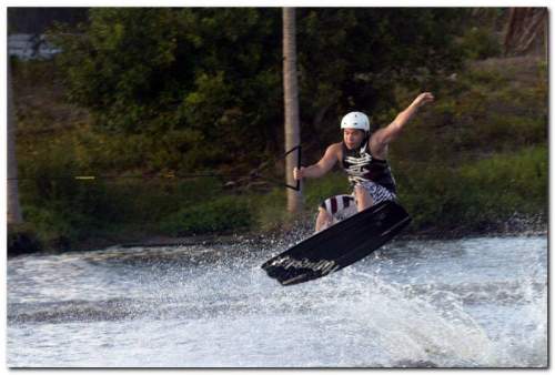 Movimentação de bacanas na 3a etapa do Circuito Cearense de Wakeboard, que agitou a Lagoa Colosso no fim de semana. - Movimentação de bacanas na 3a etapa do Circuito Cearense de Wakeboard, que agitou a Lagoa Colosso no fim de semana.