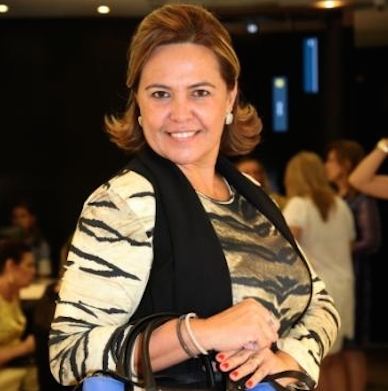 Victor Hugo apresenta seu Verão 2015