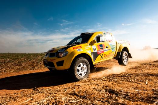 Londrina recebe a Mitsubishi Cup