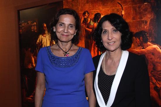 Izolda Cela visita exposição de Raimundo Cela, em SP