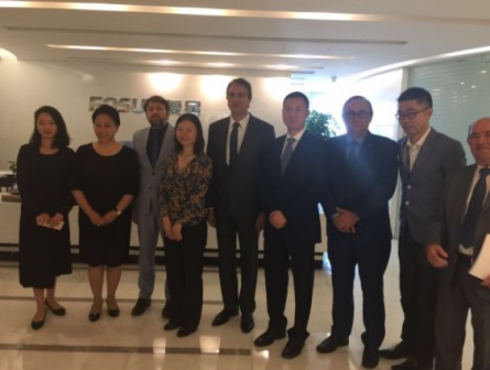 Camilo Santana apresenta Acquario a investidores chineses