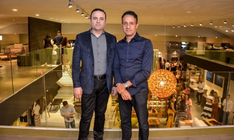 Ítalo Albuquerque e Salatiel Rebouças pilotam o grand oppening da Bartzen e Schuster Fortaleza