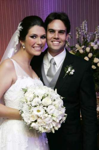 Mariana Brandão e Ricardo Miranda sobem ao altar da Igreja do Pequeno Grande