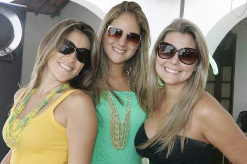 Animação e mulheres bonitas não faltaram à festa de despedida do Brasil da Copa 2010, no Ideal Club