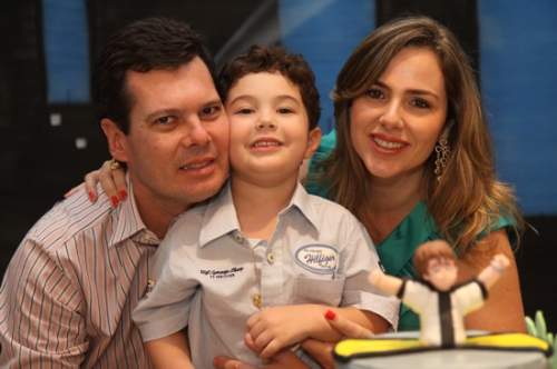 João Cláudio ganha festa no chateau dos avós Ivens e Consuelo Dias Branco