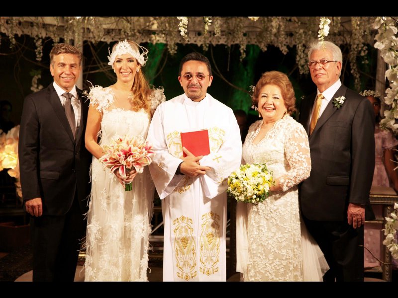 Mana e Manoel Holanda festejam bodas de ouro, enquanto Daniele e Eugênio Pontes bodas de prata