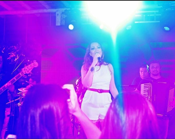 Xandy e Solange Almeida agitam a Pink Elephant, nesta quinta