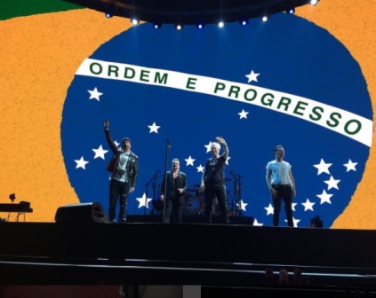 Show do U2 arrasta uma legião de cearenses a Sampa