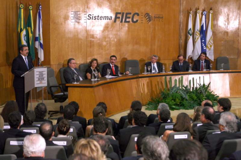 Reeleição - A Fiec serviu de palco da solenidade de posse da nova diretoria do Sinduscon