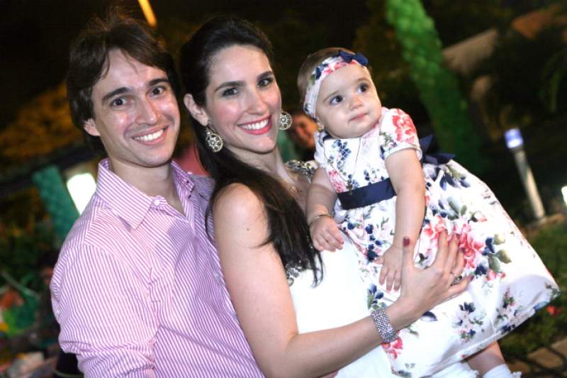 1a velinha - Marcela e Rodrigo Carvalho festejaram o 1º aninho da herdeira, Victoria, em grande estilo