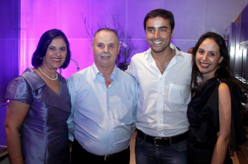 Inauguracao da Dell Anno reune a turma da decoracao e do design na moderna loja de Fortaleza