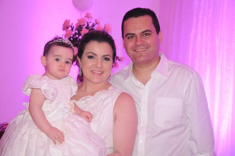 Eduardo e Rafaella Melo festejam o  primeiro aninho da herdeira Lara Melo no Fiesta`s Buffet