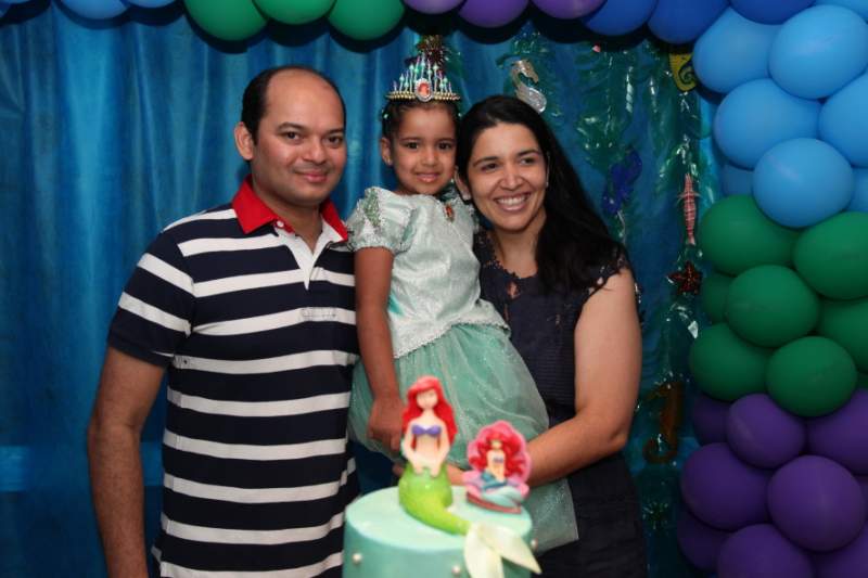 Com o tema Pequena Sereia, Otílio Ferreira e Manuela Rosa festejaram o aniversário da herdeira Luíza