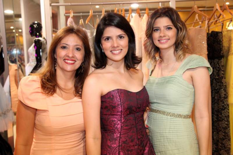 A designer Ticiana Sampaio armou um au&ecirc; em seu atelier para apresentar sua nova cole&ccedil;&atilde;o pret-a-porter