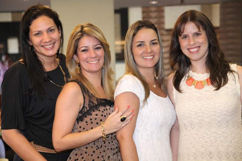 Raquel Vasconcelos ganhou almo&ccedil;o surpresa no Gran Marquise, articulado pela irm&atilde; Tatiana Luna