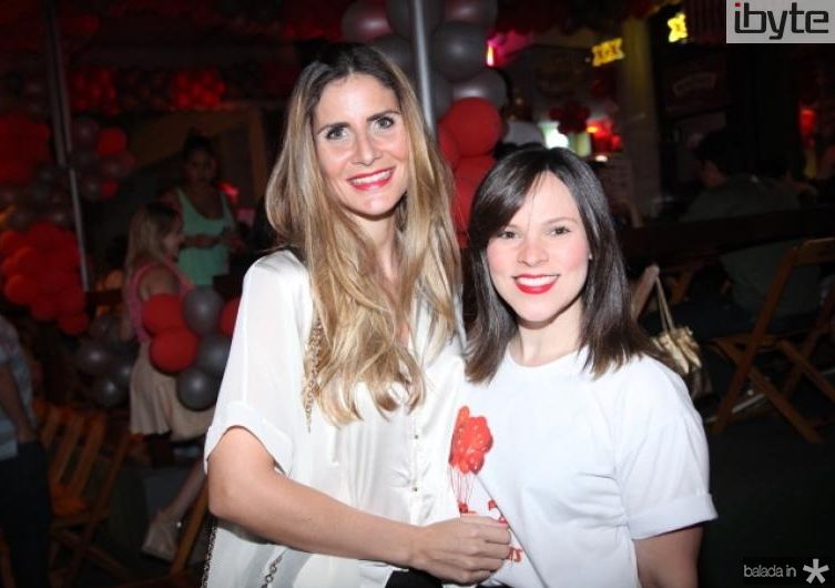 Paula Pinto lança Preview Alto Verão 2015 da sua Bikiny Society