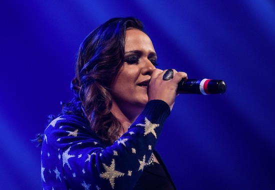 Júlia Dantas, ex The Voice, lança sua primeira composição autoral. Vem ouvir!