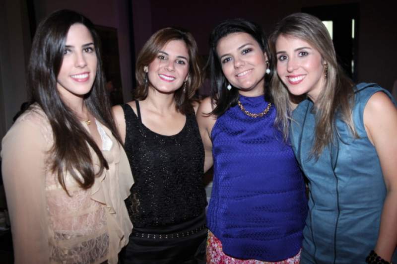 Deejay Davi Fi&uacute;za comandou a pista na primeira edi&ccedil;&atilde;o de 2012 do Fashion Lounge