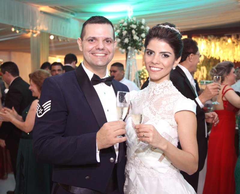 O 'sim' de Ezer Júnior e Priscila Maia