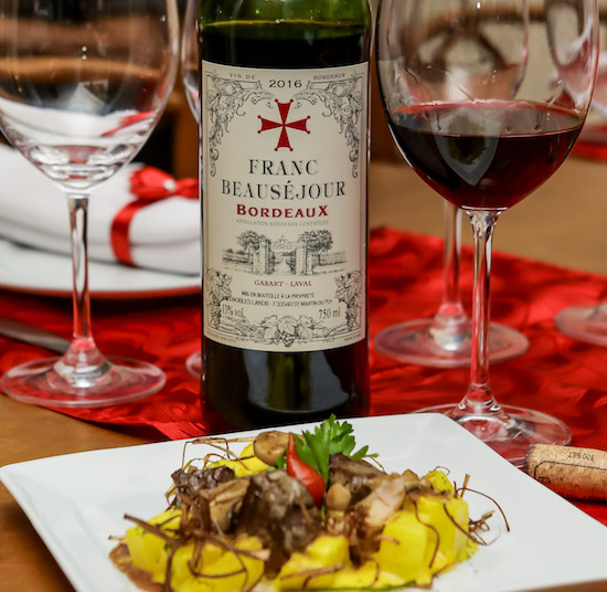 Vai receber na Nüit de Noël? Aí vão dicas certeiras para harmonizar sua ceia de Natal