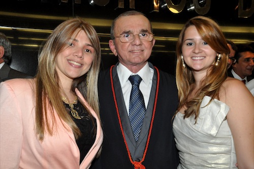 Muito prestigiada a posse da nova diretoria do TCM