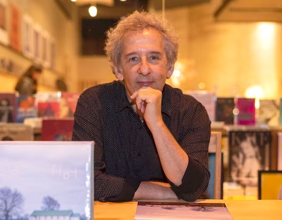 Sérgio Poroger apresenta seu novo livro durante talk no Museu da Fotografia Fortaleza