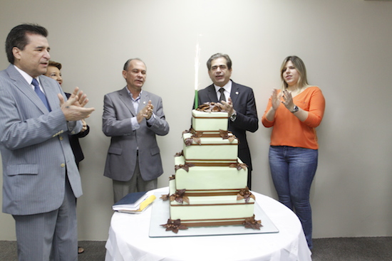 Zezinho Albuquerque ganha birthday surpresa!