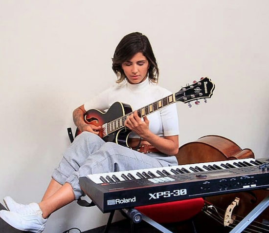 Rayane Fortes vai animar, com muito samba, o sábado na Cavalieri Confraria