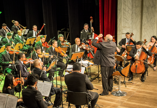Orquestra Filarmônica do Ceará celebra 20 anos de história em apresentação no Theatro José de Alencar