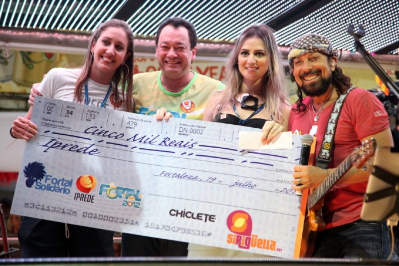 Jennifer Lopez roubou a cena na sexta-feira do Fortal 2012