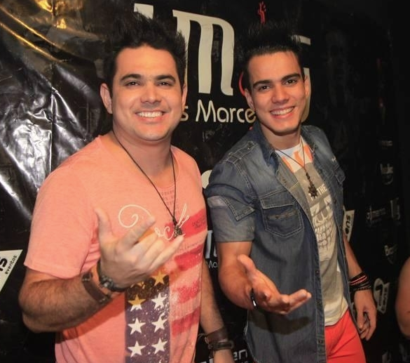 Luís Marcelo e Gabriel comandam ensaio do Bloco Pirraça