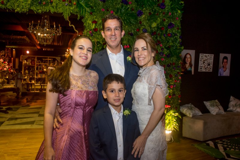 Roberta e Tom Prado armam megacelebração embalada por Marcus Lessa e Itaquê