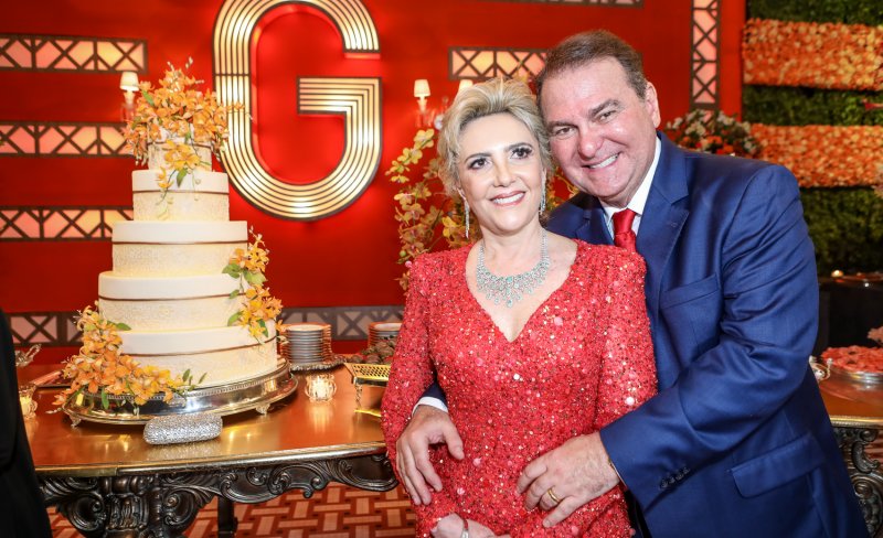 Graça Dias Branco da Escóssia celebra seus 60 anos em glitterring night na Mansão Dias Branco