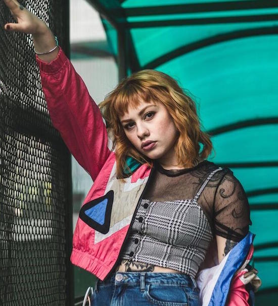 Bruna Hakstol aterrissa na Cavalieri Confraria