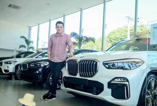 Feirão de Seminovos Premium atrai os apaixonados pelos carrões da BMW até a Haus Motors