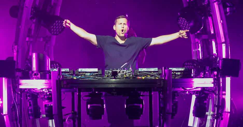 Kaskade aterrissa no Colosso Lake Lounge