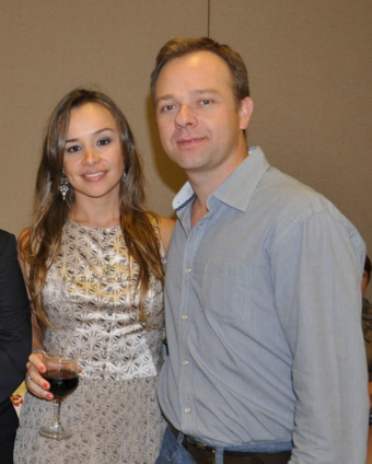 Dr. Ricardo Kruse pilota coquetel de inauguração de sua clínica de cirurgia plástica