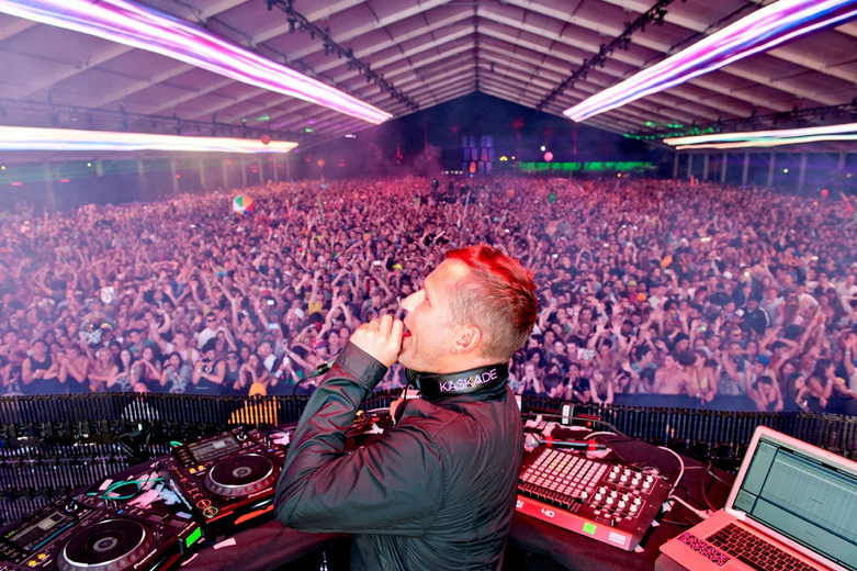 DJ Kaskade leva o melhor house music para o Colosso Lake Lounge