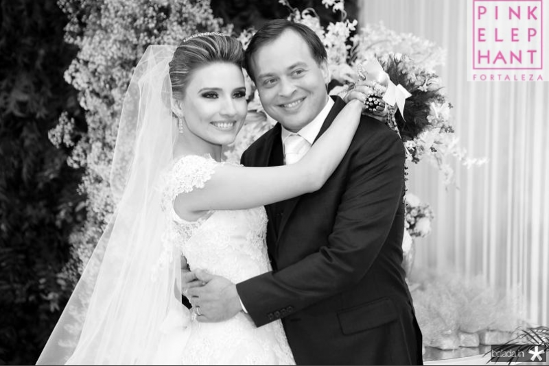 chuva de arroz - O ‘sim’ de Renata Oliveira e Mark Viana