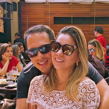 Pedro Paulo Galvão e Térsia Guimarães sobem ao altar