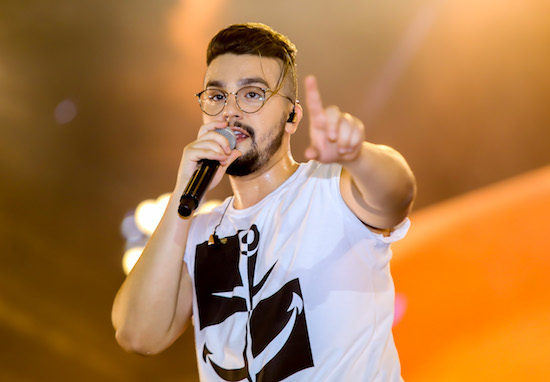 Luan Santana comanda a animação da festa de 15 anos de Gabriela Dias Branco da Escóssia