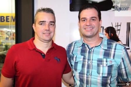 Kal Aragão troca de idade e reune os amigos na Guarderia para comemorar