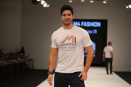 FMF abre com desfiles de celebridades