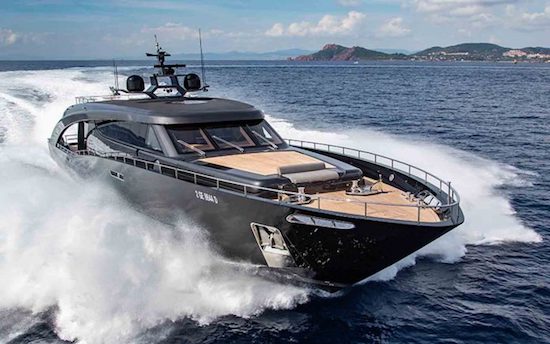 Roberto Cavalli revela os detalhes de seu mais novo e luxuoso iate