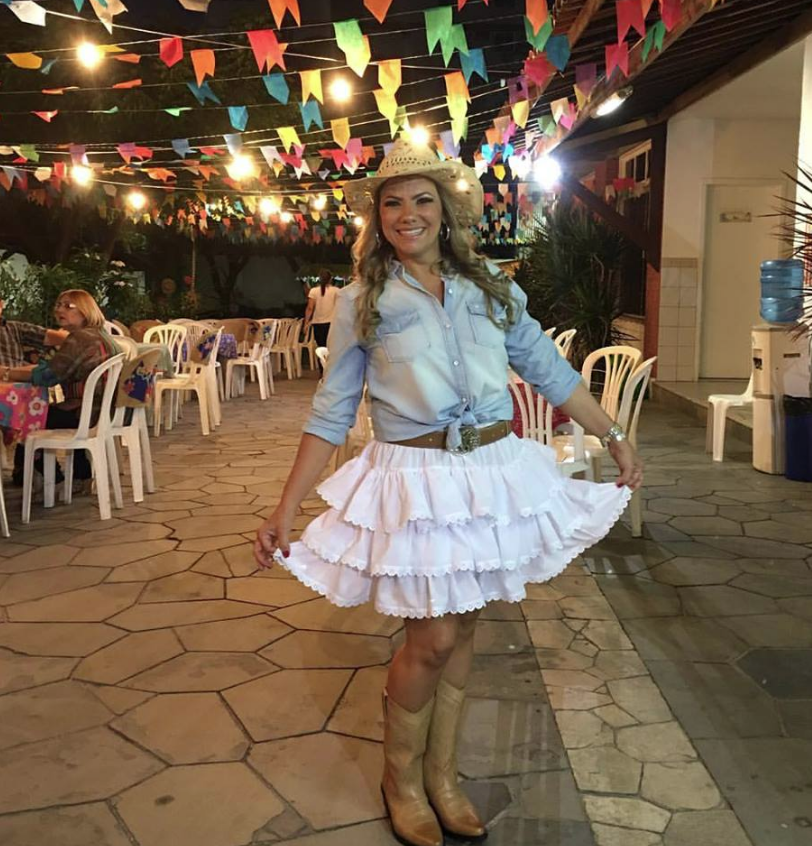 Vanessa Queirós comanda arraiá no Espaço Inteligente