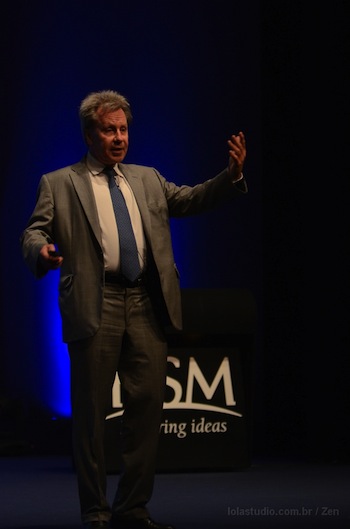 John Davis participa de palestra em Fortaleza