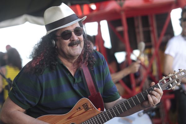 Moraes Moreira e Davi Moraes vêm a Fortaleza